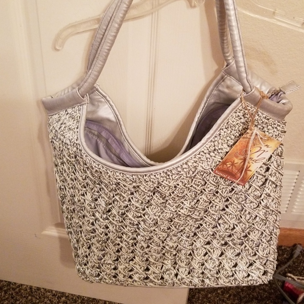Purse - Picture 1 of 4